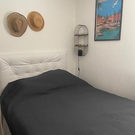 Residence Ste Croix Фрежус Екстер'єр фото